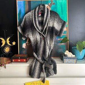 Olsen Europe Stylish Black and Gray Women's Short Sleeve Cardigan Size 6